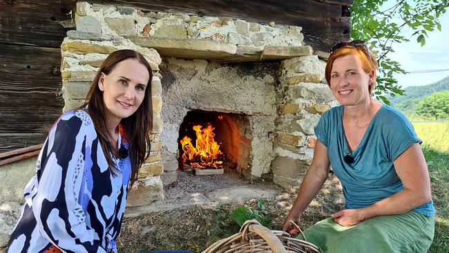 © ORF/Ab Hof TV Produktion Maggie Entenfellner, Sabine Ablinger – Biobäuerin u. Kräuterpädagogin