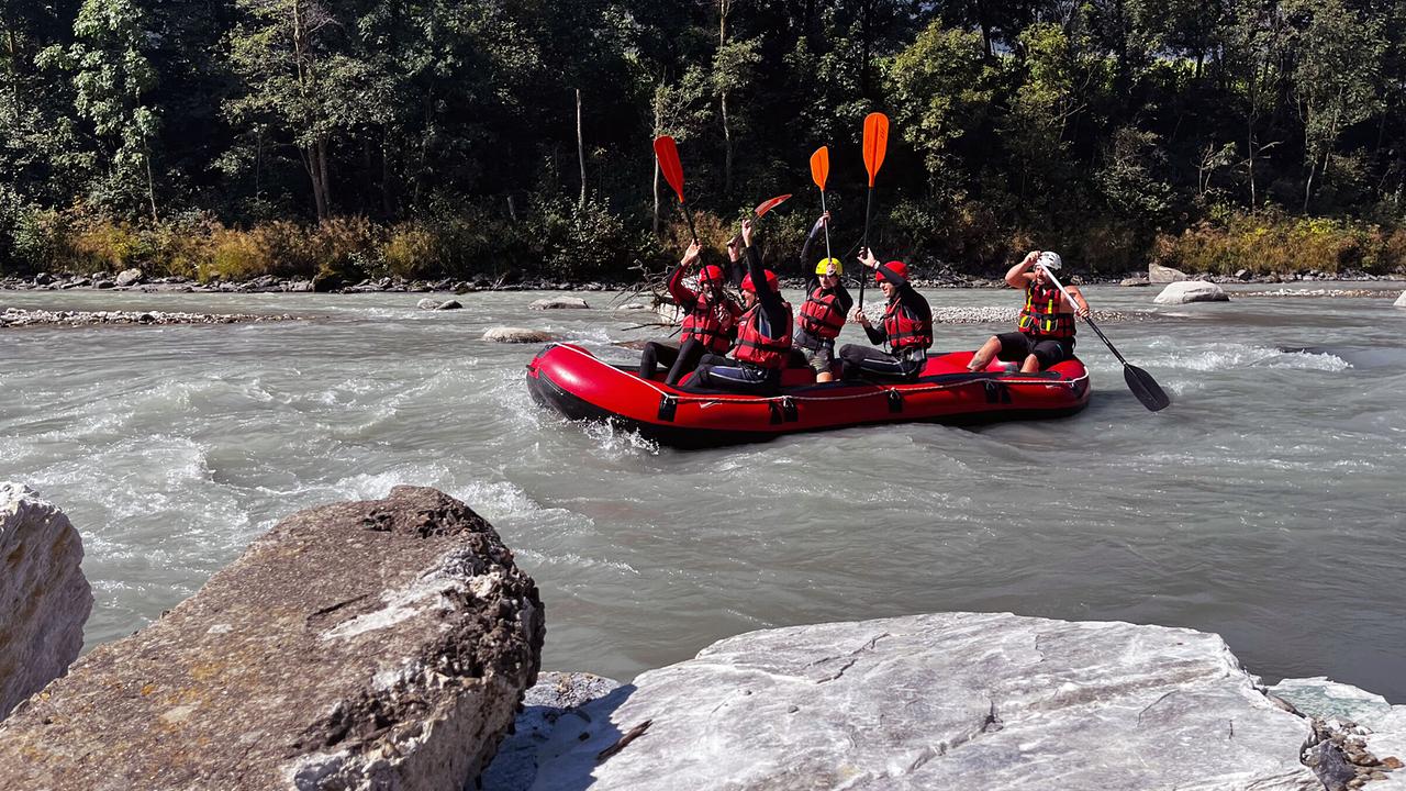 "Mei liabste Weis" aus Mauls bei Sterzing, Südtirol: Franz Posch beim Raften. Der Eisack sorgt für ein Rafting-Abenteuer.
