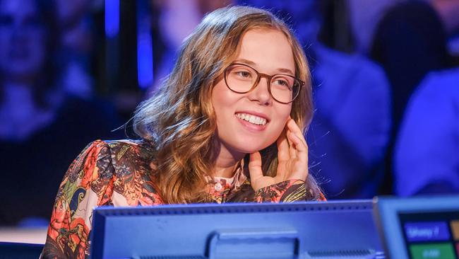 © ORF/Günther Pichlkostner "Die Promi-Sportler-Millionenshow": Mona Mitterwallner