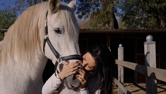 © ORF/Degn Film Bei Sonja Klima ist tierisch was los. Die ehemalige Geschäftsführerin der traditionsreichen Spanischen Hofreitschule hat zu Hause fast so etwas wie einen „Privatzoo“