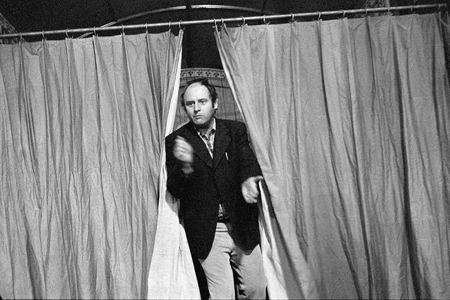 Achim Benning bei den Proben von „Sommergäste“ auf großer Bühne, Burgtheater 1979