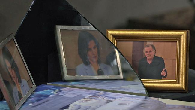 © ORF Foto Karoline Edtstadler, Foto Markus Hinterhäuser - dazwischen Bruchkante Spiegel