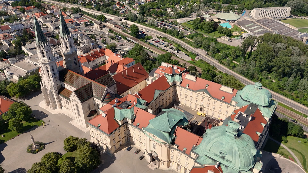 Stift Klosterneuburg aus der Vogelperspektive