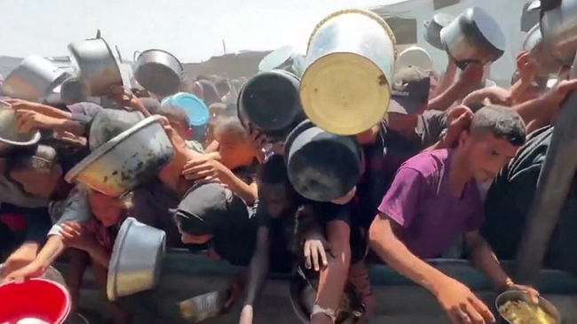Nach mehr als zwei Monaten Einfuhrsperre für Lebensmittel in den abgeriegelten Gazastreifen herrscht nach wie vor Hunger.