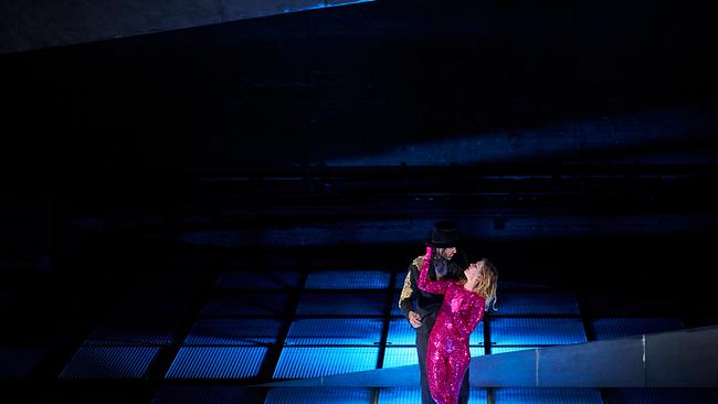 © Bumm tschak oder der letzte Henker - Max Simonischek, Melanie Kretschmann © Tommy Hetzel, BURG BUMM TSCHACK 3
