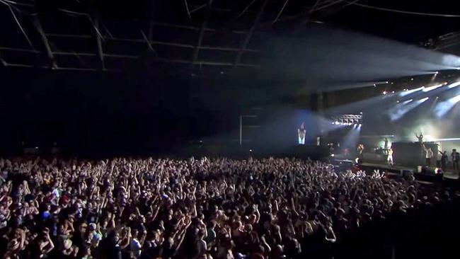 © etage noir recordings Parov Stelar begeistert tausende Fans weltweit