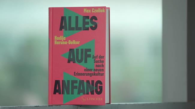 © ORF Buch alles auf Anfang