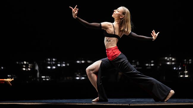 Ballett Boléro, Nina Noč tanzt