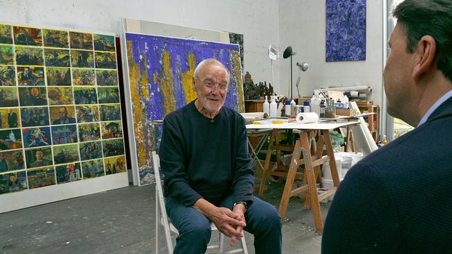 Valentin Oman in seinem Atelier im Interview mit Martin Traxl