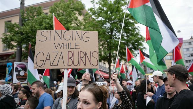 © APA/AFP/SEBASTIEN BOZON Protest gegen Teilnahme Israels beim ESC in Basel 2025