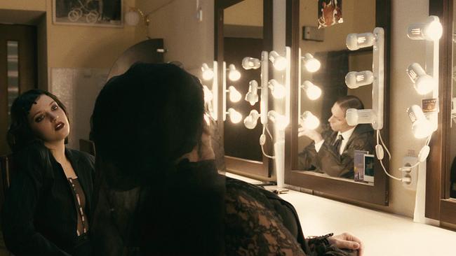 Schauspieler in Garderobe Maria Zankovetska Theater