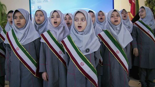 Filmstill "All my Sisters" - Chor Iranischer Mädchen