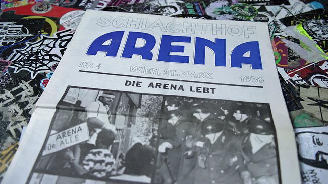 © ORF Arena Wien - Zeitung 1976 mit Bild der Besetzung
