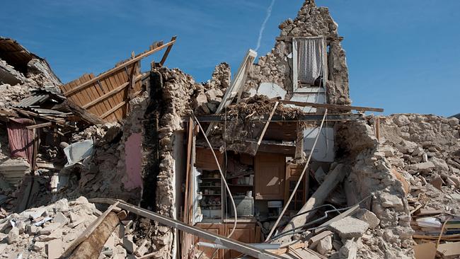 Eingestürztes Haus nach Erdebeben