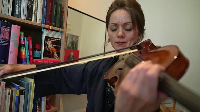© ORF Tamara Štajner spielt Violine