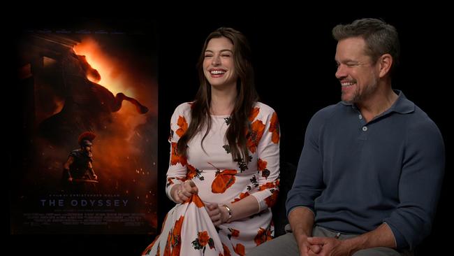 © ORF Anne Hathaway & Matt Damon
