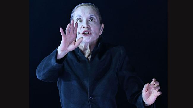 © APA/Barbara Gindl Valery Tscheplanowa (Mephistopheles) - Probenfoto "Faust" 2026