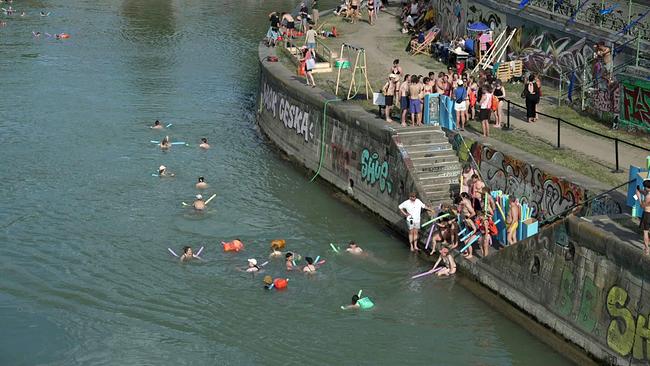 Schwimmverein Donaukanal Badende