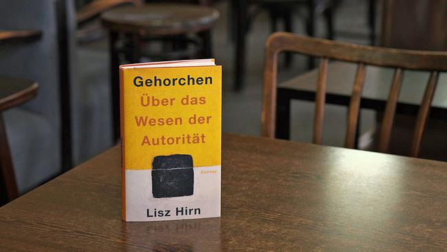 © ORF Buch von Liz Hirn