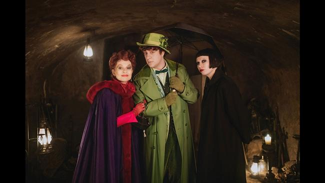 Filmstill „Die Blutgräfin", Isabelle Huppert, Thomas Schubert & Birgit Minichmayr