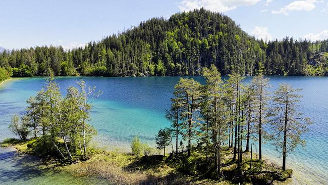 © ORF/ORF-Tirol 9 Plätze - 9 Schätze: So schön ist Österreich: Der Hintersteinersee wird auch als „Karibik Tirols“ bezeichnet.
