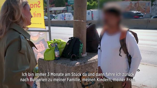 © ORF Am sogenannten „Arbeiterstrich“ erzählt ein Arbeiter von seiner Lebenssituation