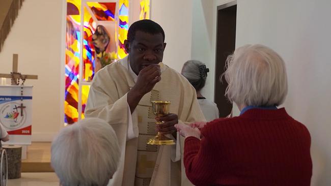 Daheim 0310 Priester