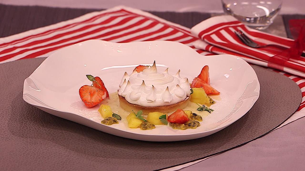 Mürbteigschüsserl mit Vanille-Creme, Passionsfrucht und Mango
