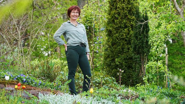 Durch einen Elfengarten öffnet sich das Gartenreich von Susi Pammer im steirischen Feldbach