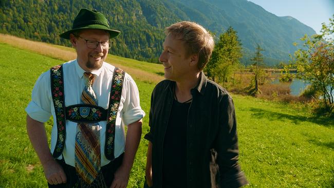 © ORF/ AlphaVision Max Müller im Gespräch mit Peter Fink, Bürgermeister von Oberau