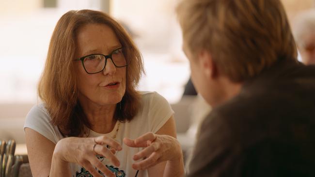 © ORF/ AlphaVision Max Müller im Gespräch mit Barbara Juen, Chefpsychologin beim Öst. Roten Kreuz