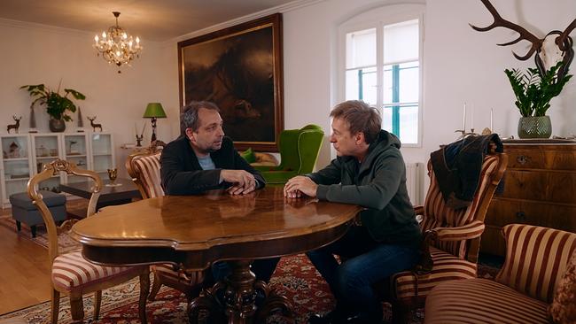 Max Müller im Gespräch mit Stadtarchivar Günther Jannach