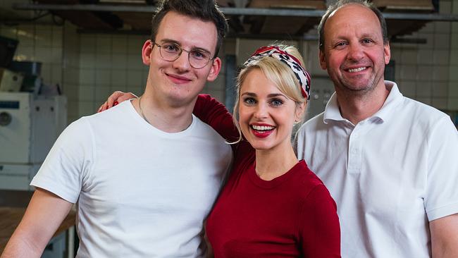 Silvia Schneider mit Dieter und Jonas Holzer