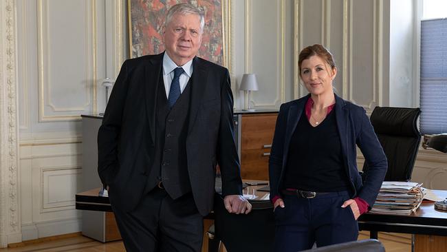 Im Bild: Hauptkommissarin Kerstin Klar (Fiona Coors) und Oberstaatsanwalt Bernd Reuther (Rainer Hunold) haben einen neuen Fall.