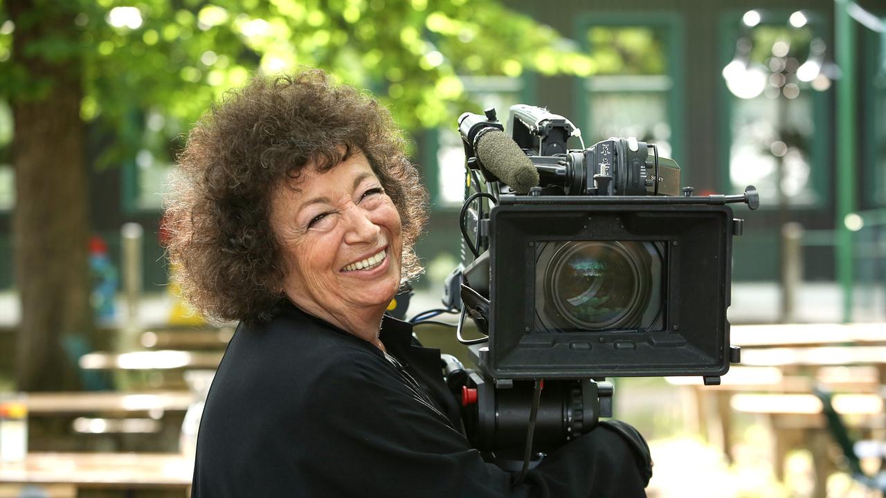 © ORF/Milenko Badzic Alltagsgeschichte- Im Bild: Elizabeth T. Spira.