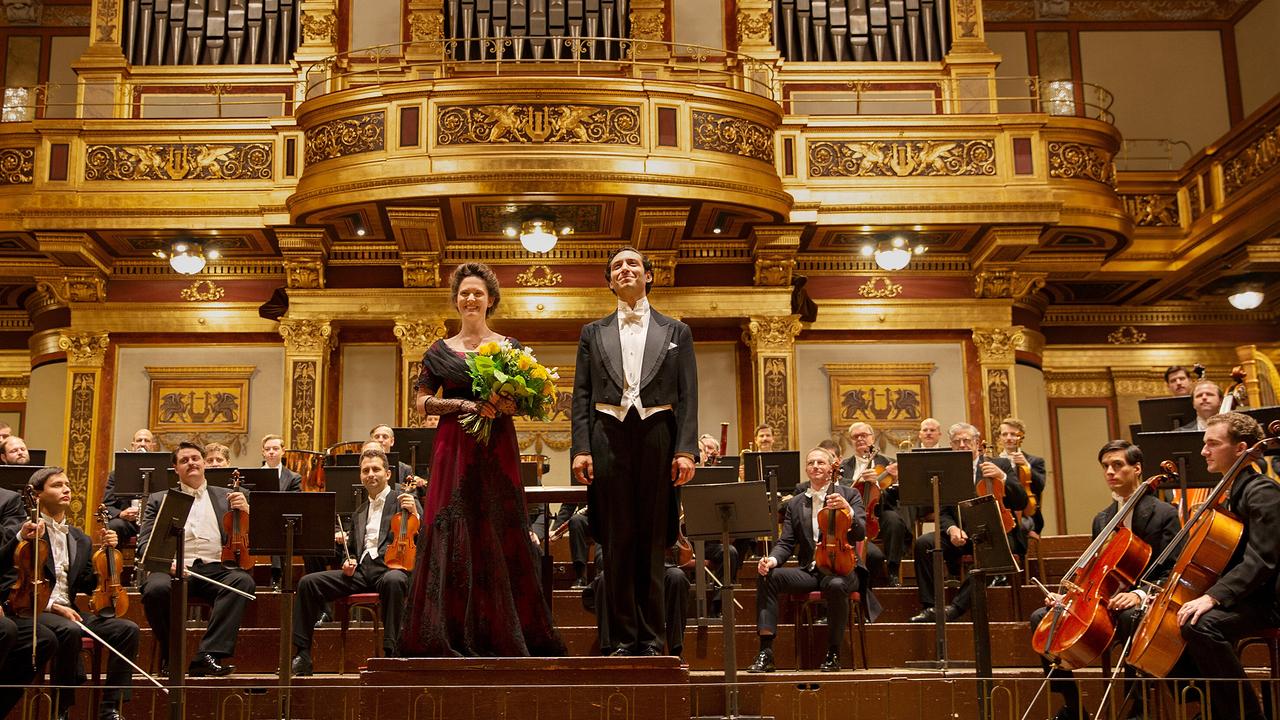 "Alma und Oskar": Emily Cox (Alma Mahler), Mehmet Ateşçi (Bruno Walter)