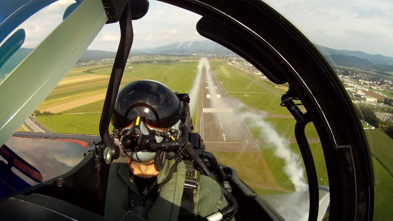 "Armee am Prüfstand – Österreich und sein Bundesheer": Pilot im Eurofighter