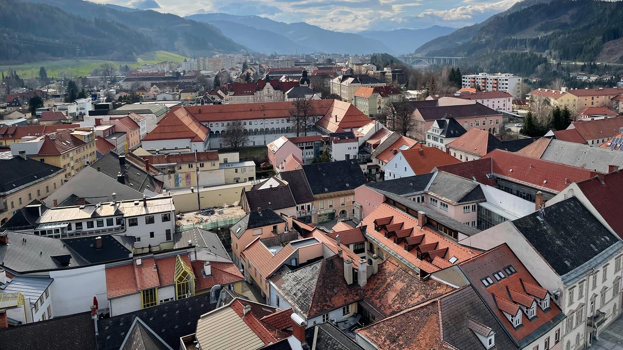 © ORF/Satel Film/David Haslinger Ausblick auf Judenburg vom Sternenturm aus
