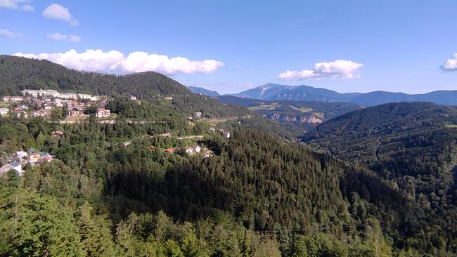 Gerahmt von Rax und Schneeberg, Kampalpe und Sonnwendstein ist der Semmering mehr als ein Ort, er ist eine „Landschaft“