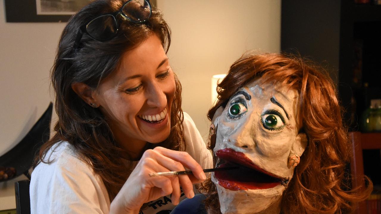 Manuela Linshalm – Schauspielerin und Puppenspielerin mit Frau Gerda