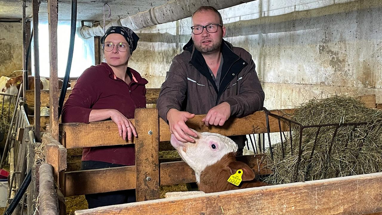 Mozzarella-Produzent und Rinderbauer Hans Gabauer mit Partnerin Michaela Hierschläger in Esternberg