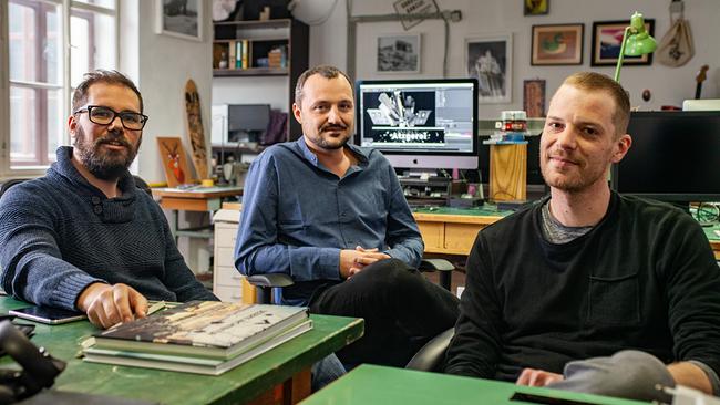 Ulrich Aschenbrenner, Peter Schönhardt, Michael Tripoldt - das Kreativteam der "Atzgerei" im Atelier.