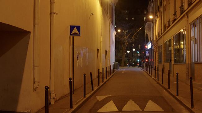 © ORF/GA&A Productions Schmale Gasse in Paris bei Nacht