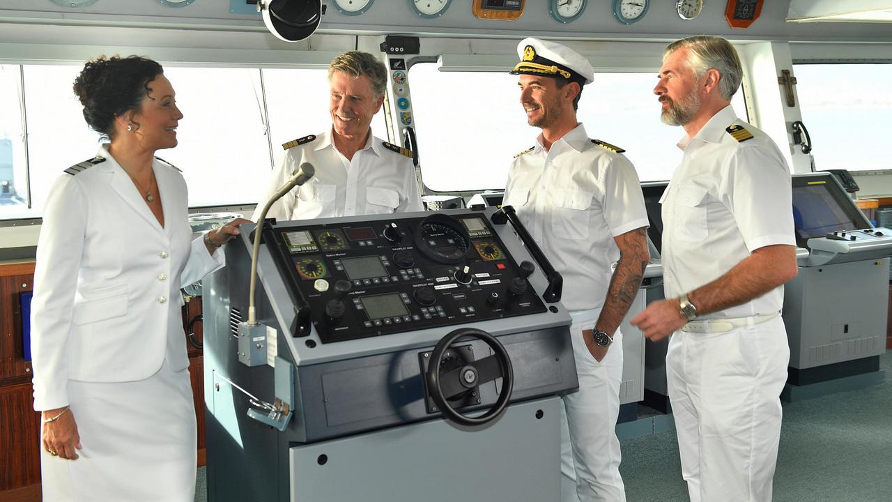 "Das Traumschiff: Marokko": Barbara Wussow (Hanna Liebhold), Nick Wilder (Dr. Sander), Florian Silbereisen (Kapitän Max Parger), Daniel Morgenroth (Staffkapitän Martin Grimm)