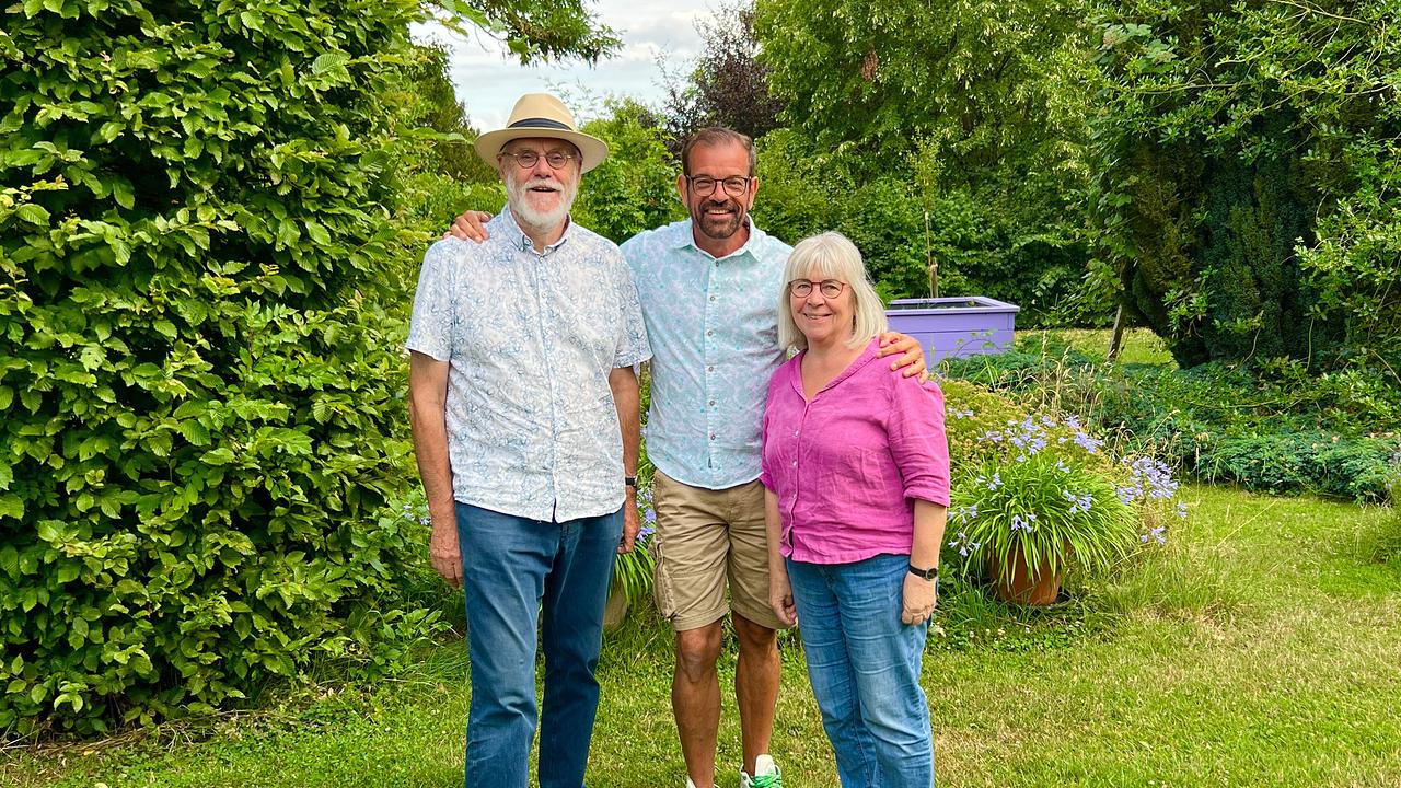 Karl Ploberger mit Edmée und Marco Schank, Naturgarten Eschdorf