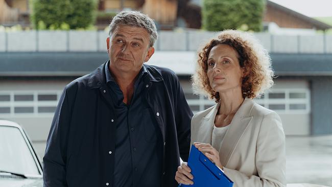 © ORF/ZDF/Sabine Finger Martin unterstützt das Vorhaben von Caro, sich wieder im Landhandel einzubringen.