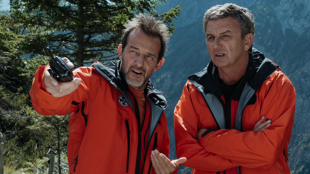 Trotz seiner Krankschreibung nimmt Moritz Stölzer an der Suchaktion der Bergrettung teil.