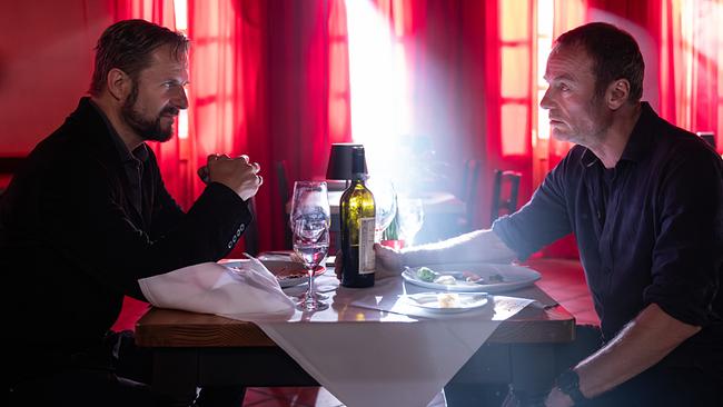 Der Geier – Freund oder Feind: Philipp Hochmair (Lukas Geier), Mark Waschke (Roland Büttner)