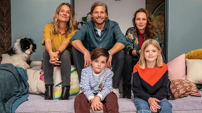 © ORF/ARD Degeto Film/Wolfgang Ennenbach Eine ungewöhnliche Patchwork-Familie: Eva, Mads und René mit Kindern Oscar und Lola.