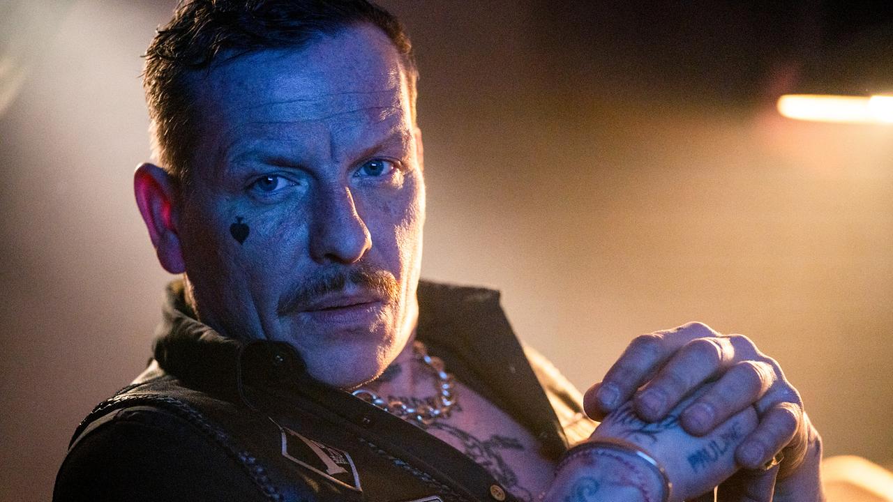 Bei der Befragung von Sascha Wende, den Anführer einer Motorradgang, bleiben viele Fragen offen.